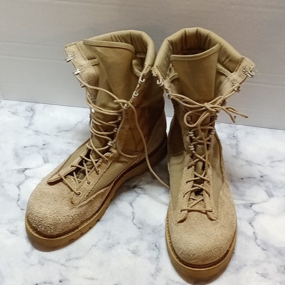 Men's size 11 W made in USA leather tactical boots color tan gently used - Picture 1 of 10